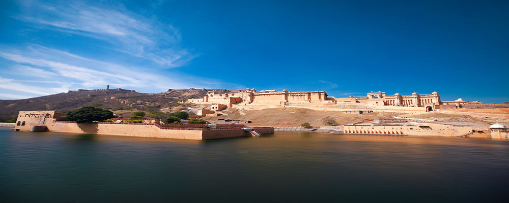 amer fort of jaipur with maota lake