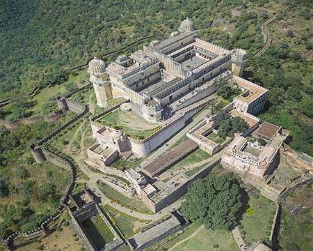 kumbhalgarh fort of rajasthan having the world's 2nd largest wall