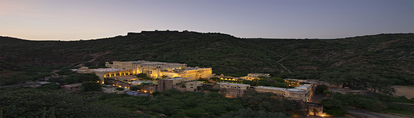 samode village sightseeing covering the rural life of rajasthan and the majestic samode palace- a hotel and museum.