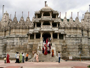 Ranakpur jain temple Udaipur mount abu visit Jain temple visit Udiapur to Ranakpur Jodhpur to Rankapur